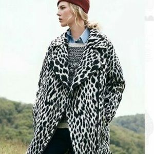 Rare Banana Republic Snow Leopard Cocoon Jacket